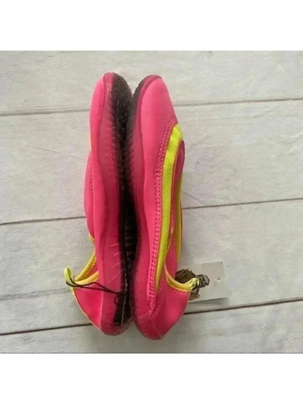 White River Girls Gorpcore pink aqua Sox water shoes size 4M